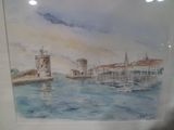une image d'une peinture d'une ville au bord de l'eau