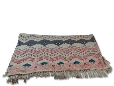 SITAN - Ce tapis en coton de 120 par 180 centimètres présent…