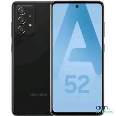 Le Samsung A52 est un smartphone doté d'un module photo incurvé et d'un écran incurvé