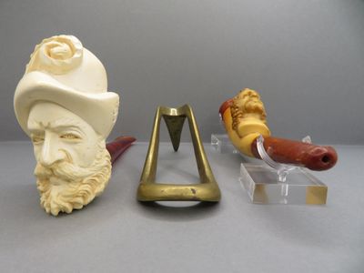 Deux pipes figurant des hommes barbus.  Longueur 13 cm. On y joint un  - Photo 1