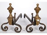 paire de bougeoirs anciens en fonte avec finition en laiton