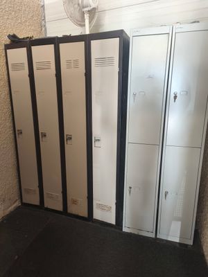 Lot de casiers métalliques