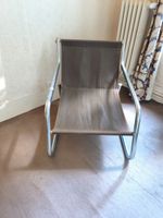 Fauteuil bas tubulaire suspendu en acier, dossier et assise … (photo 2)
