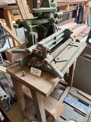 1 machine à faire les persiennes (en 2 parties) anciennes si…