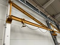 un treuil monté sur potence articulée VERLINDE capacité 800k…