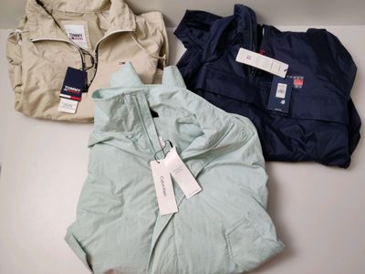 Lot composé de 2 vestes TOMMY HILFIGER, T.L et T.S +1 veste CALVIN KLE - Photo 1