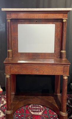 SECRÉTAIRE DE DAME en acajou et placage d'acajou flammé, la partie sup - Photo 1