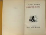 un livre ouvert sur lequel figure l'image d'un ours