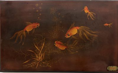une image représentant un tableau de poissons rouges dans un étang