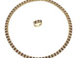 un ensemble composé d'un collier et d'une bague en diamant et en or
