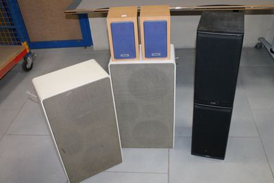 Lot de 3 paires d'enceintes dont : 1 paire de marque SIEMENS…