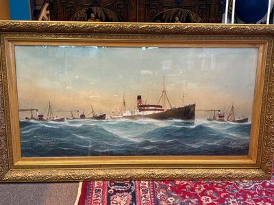 un tableau représentant un bateau en mer, avec d'autres bateaux en arrière-plan