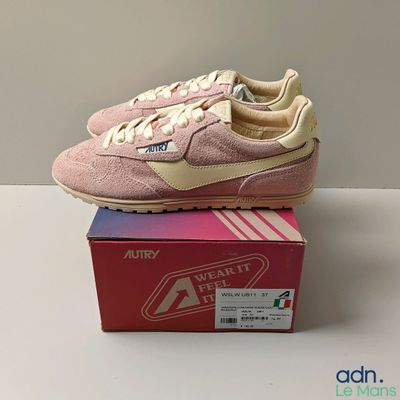 Chaussures Nike Air Vortex Low pour femme, en rose et blanc