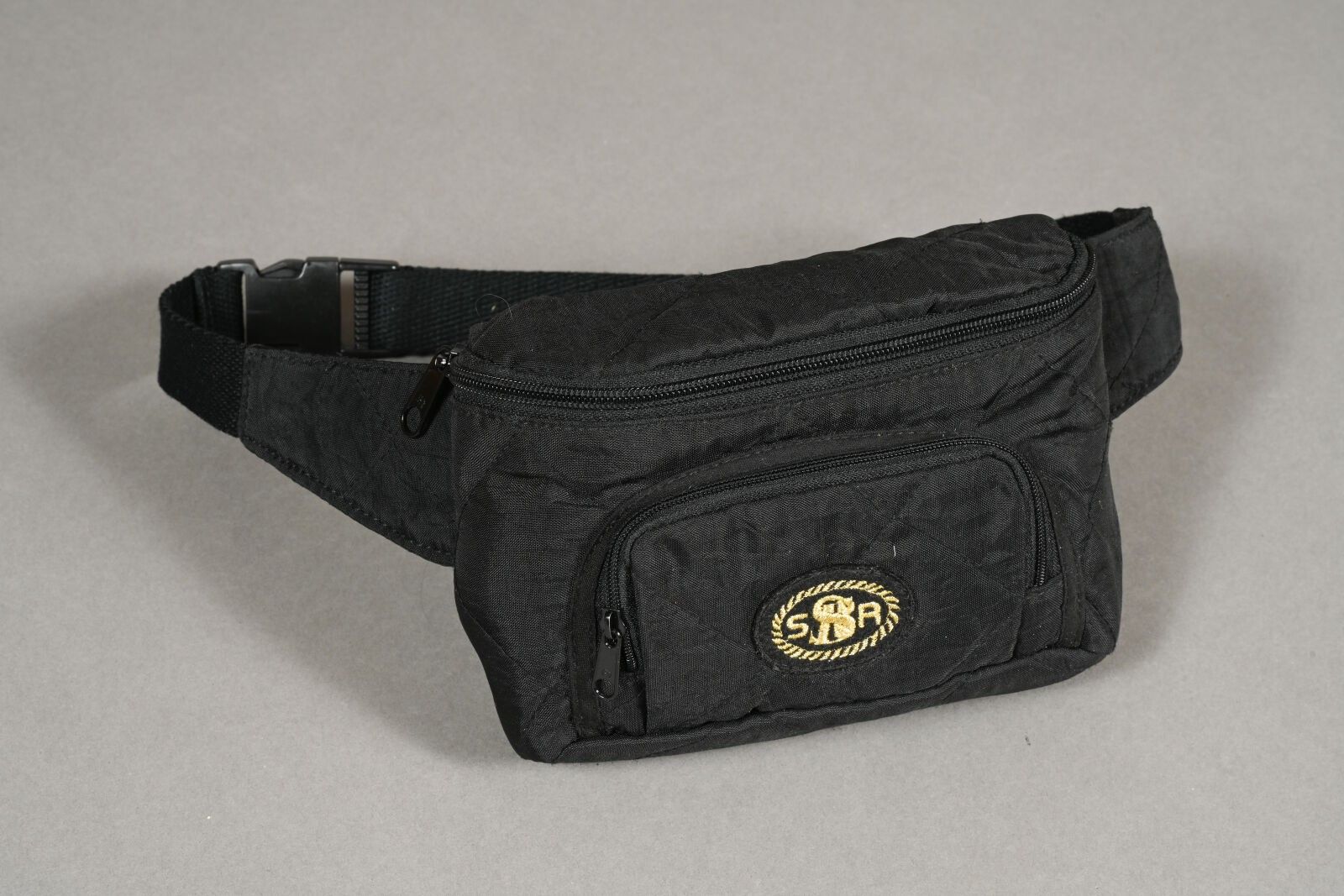 Objets d'art & Curiosités