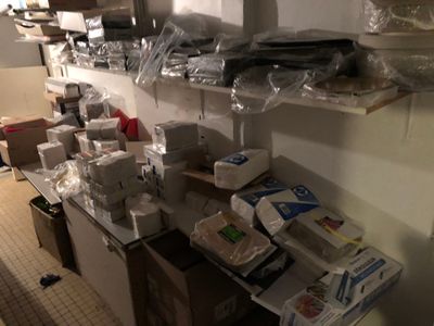 Petit lot d'emballages divers, boîtes de stockage pour choco… - Photo 1