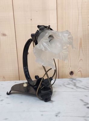 a lamp that is sitting on a marble table