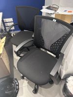 - 2 fauteuils de bureau mobiles