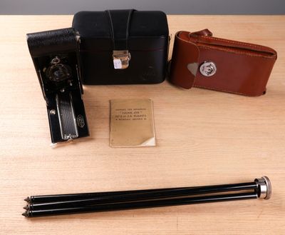 KODAK. Appareil photo folding argentique à rouleaux modèle "…