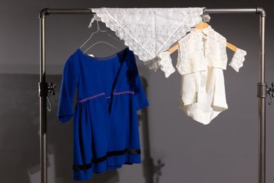 Ensemble de travestissement de fillette, comprenant une robe en drap d - Photo 1