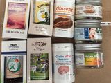 tout un assortiment de conserves dans une boîte