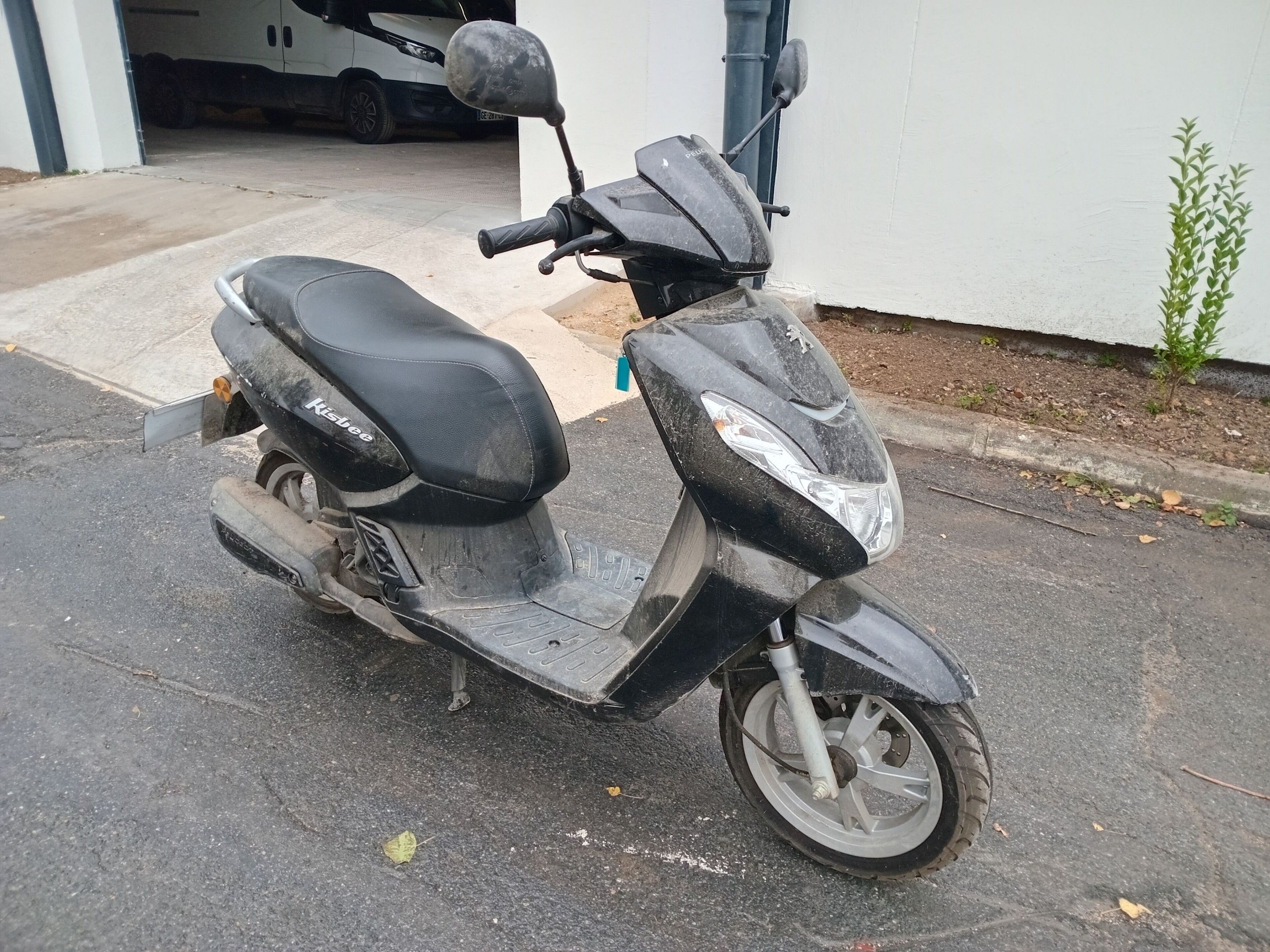 PEUGEOT KISBEE - Genre : CL - Carrosserie : SOLO - Energie :…