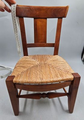 258 / A5 / Chaise paillée en merisier de style directo…