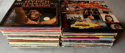 un grand nombre de disques empilés les uns sur les autres