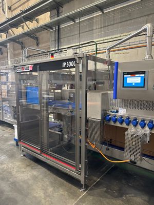 une machine située au milieu d'une usine