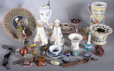 a lot of items that are sitting on a table