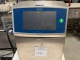 l'image d'une machine posée sur un comptoir