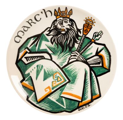 a plate with a picture of a king on it