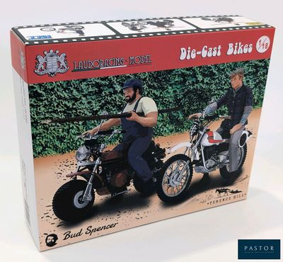 une boîte en carton sur laquelle figure l'image d'un homme à moto et d'un homme à moto