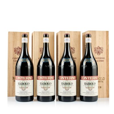 trois bouteilles de vin rouge devant une caisse en bois