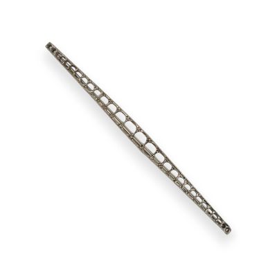 Débris de broche ligne en platine (850).