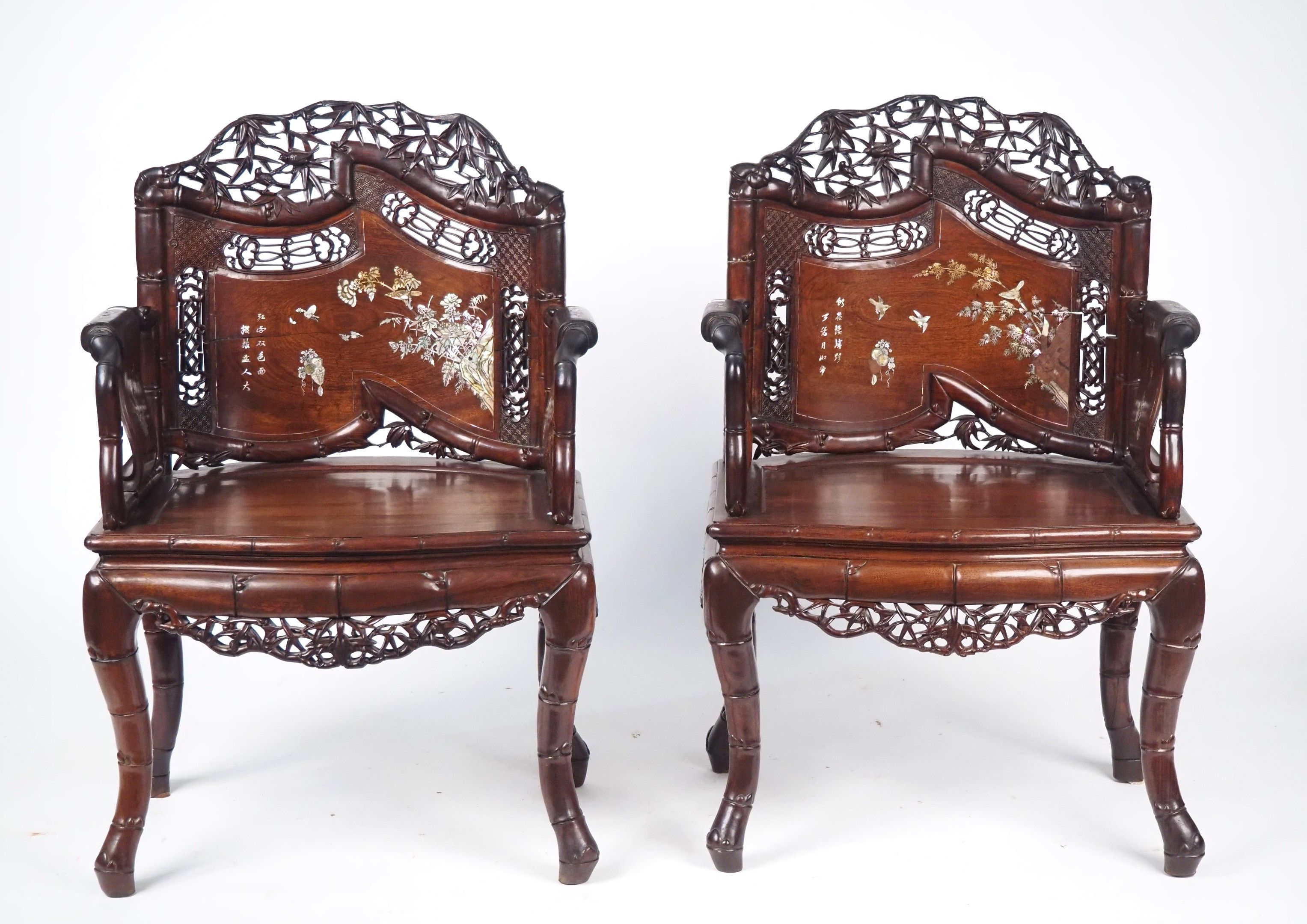 Paire de fauteuils XIXème Chine du Sud en bois exotique ajou…