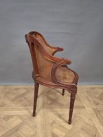 Fauteuil de bureau en bois mouluré, le dossier et l'assise c… (photo 4)