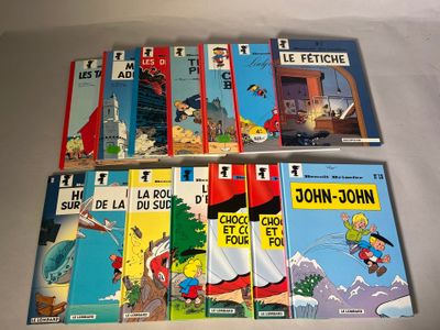 un grand nombre de livres posés sur une table