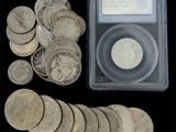 une image représentant un tas de pièces d'argent et un porte-monnaie