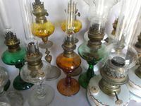 Ensemble de 20 lampes à pétrole, différentes taille, porcela… (photo 5)