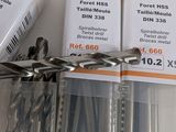a lot of different types of drill bits in the package