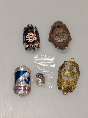 Lot de 4 plaques de vélo en métal et 2 pins