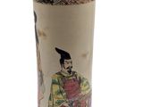 un vase avec l'image d'un homme et d'une femme dessus