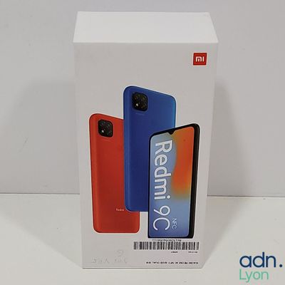 an image of a box with a red and blue phone inside of it