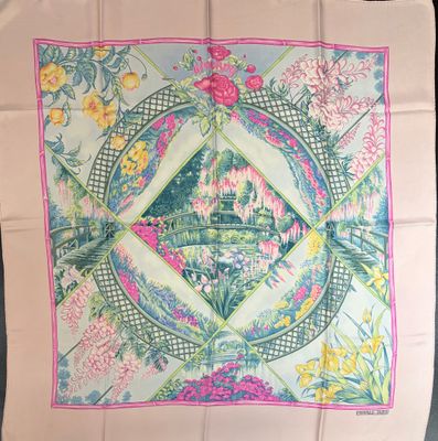 HERMÈS PARIS Carré 90 en twill de soie "Giverny", signé LT, …