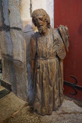St Jean ou St Joseph en bois sculpté. France, XVIe ou XVIIe …