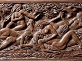 une image représentant un relief montrant un groupe de personnes dans une forêt