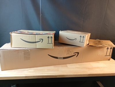 Lot de 4 colis Mystere (Retour Amazon,NPAI, Adresse incomple…