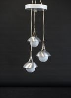 Suspension à trois globes en verre opalescent, coupelles en …