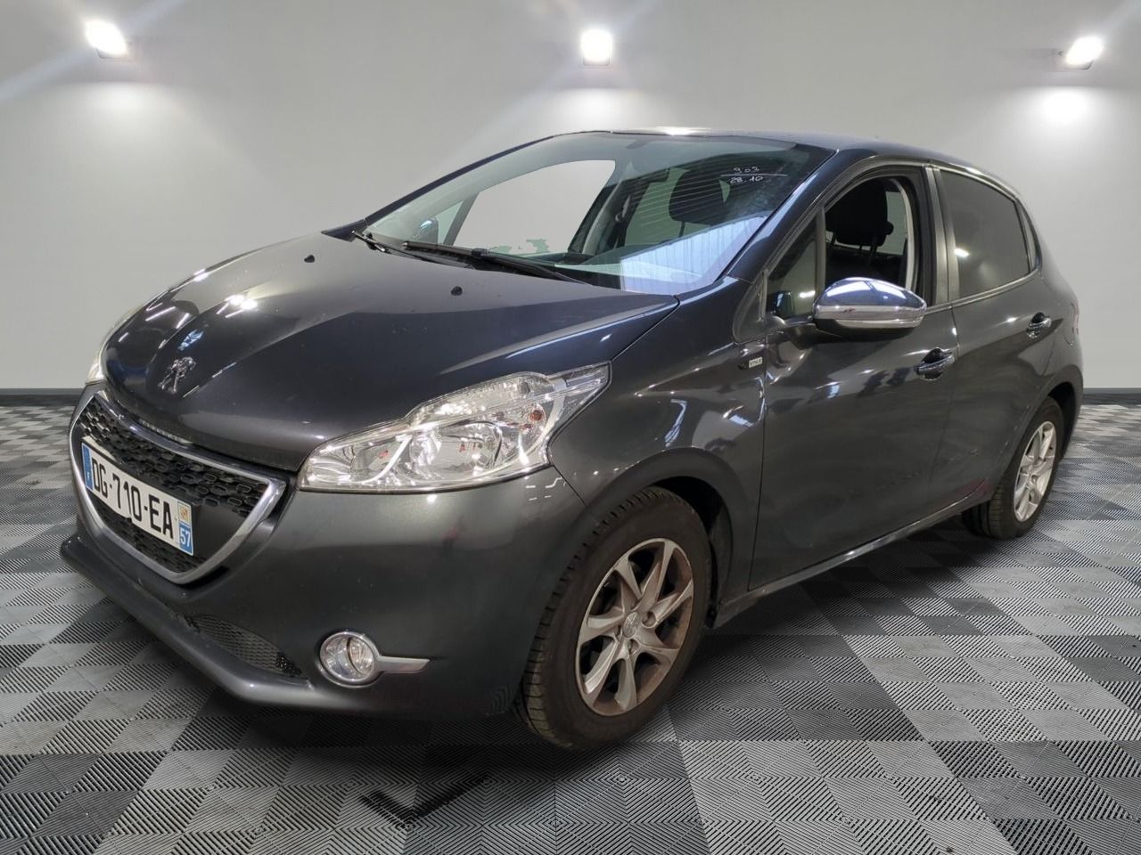 PEUGEOT - 208 1.2 VTI 82CH BVM5 STYLE - ES - Mise en service…