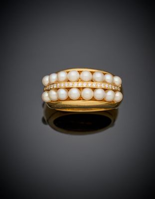 a cultured pearl and diamond ring